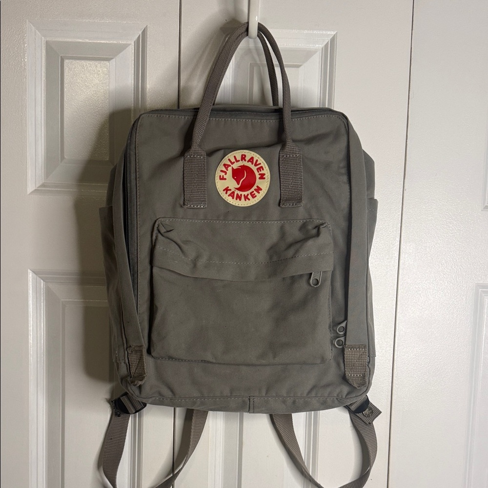 Fjallraven Kånken Backpack — Gray